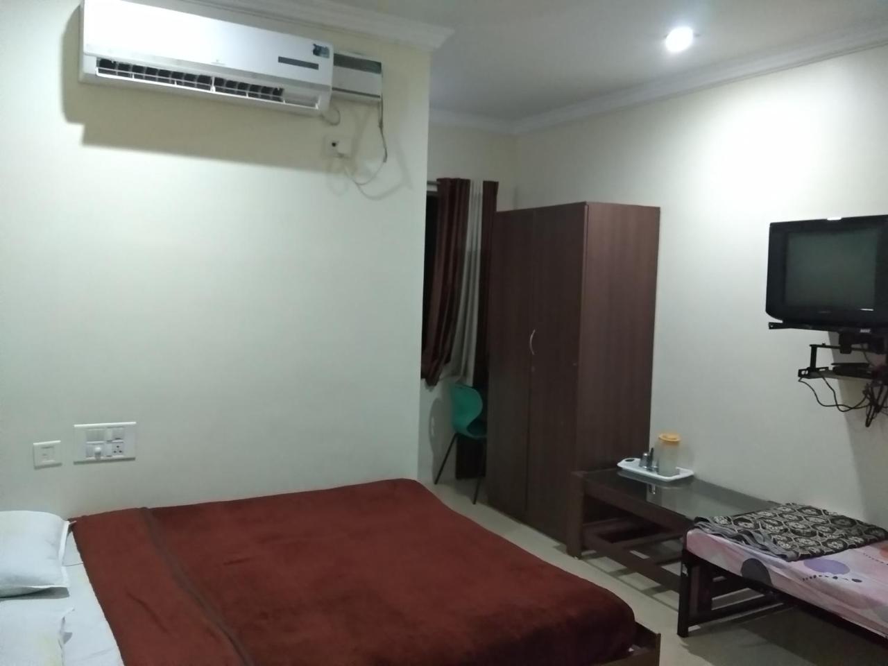 Sai Tirumala Residency Tirupati Ngoại thất bức ảnh