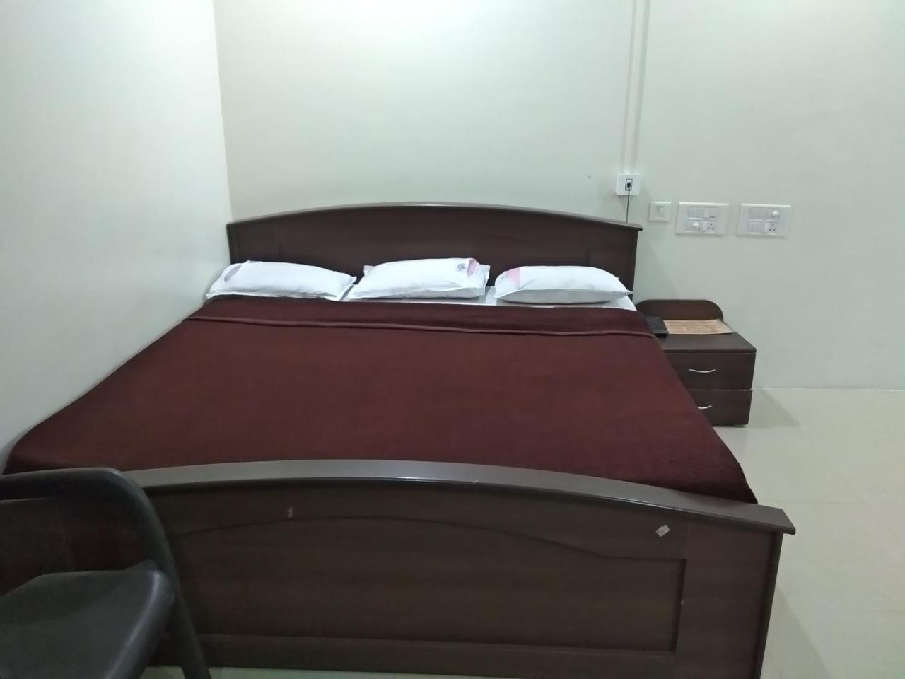 Sai Tirumala Residency Tirupati Ngoại thất bức ảnh